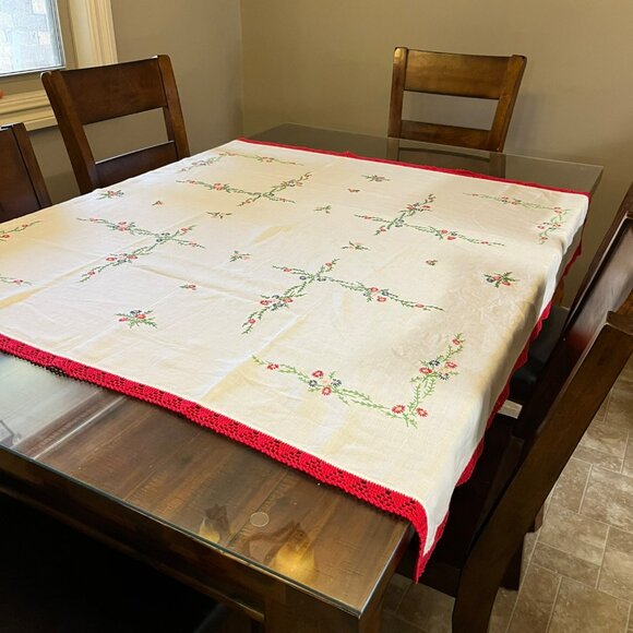 Vintage Hand Embroidered Floral Tablecloth Red Crochet Lace 50x52 Cottage - Picture 8 of 16